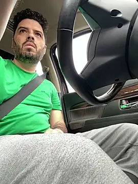 Snapshot of uto857 chatting on November 2025 01:05:01 PM uto857 online show from November 2025 01:05:01 PM