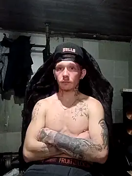 Snapshot of mastertrap chatting on December 2025 11:47:02 AM mastertrap online show from December 2025 11:47:02 AM