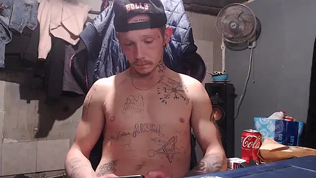 Snapshot of mastertrap chatting on December 2025 05:22:02 AM mastertrap online show from December 2025 05:22:02 AM