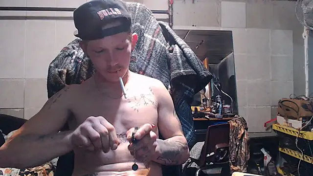 Snapshot of mastertrap chatting on December 2025 07:41:01 AM mastertrap online show from December 2025 07:41:01 AM