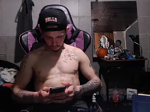 Snapshot of mastertrap chatting on November 2025 06:57:01 AM mastertrap online show from November 2025 06:57:01 AM