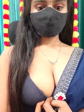 Snapshot of Aanya_hotty chatting on November 2025 02:21:01 PM Aanya hotty online show from November 2025 02:21:01 PM