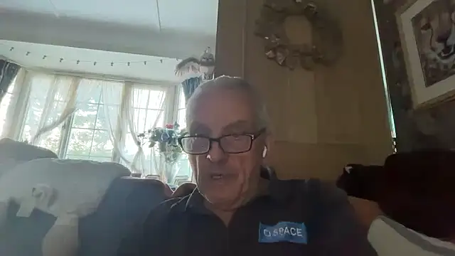 poggles online show from April 2026 06:25:02 PM