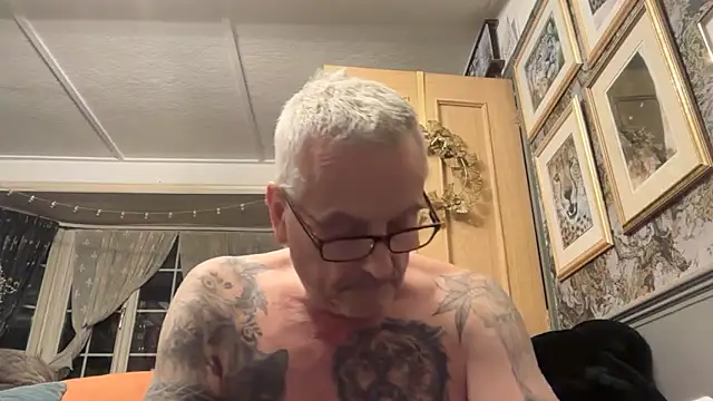 poggles online show from February 2026 09:25:01 PM