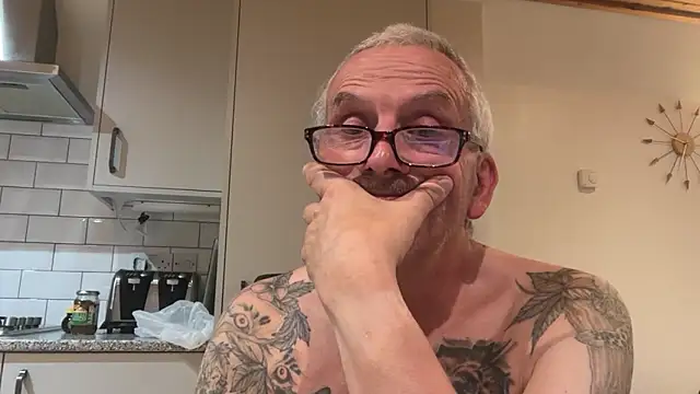 poggles online show from September 2025 08:35:02 PM