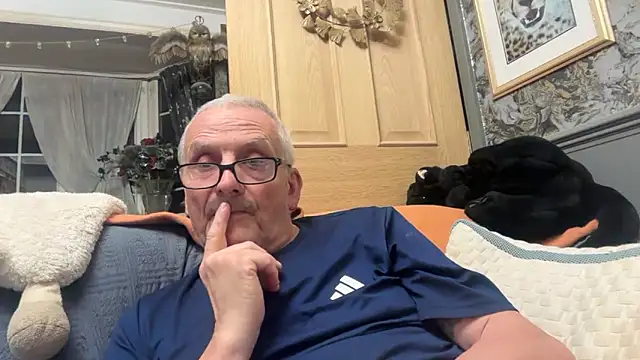 poggles online show from April 2026 08:50:01 PM