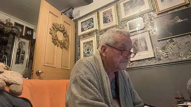 poggles online show from February 2026 09:27:02 PM