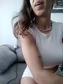 agustinalatina online show from February 2026 11:39:02 AM