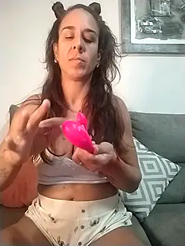 agustinalatina online show from September 2025 07:42:01 PM