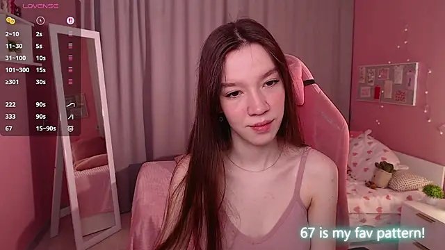 Shriya Sarann online show from November 2025 02:10:01 PM