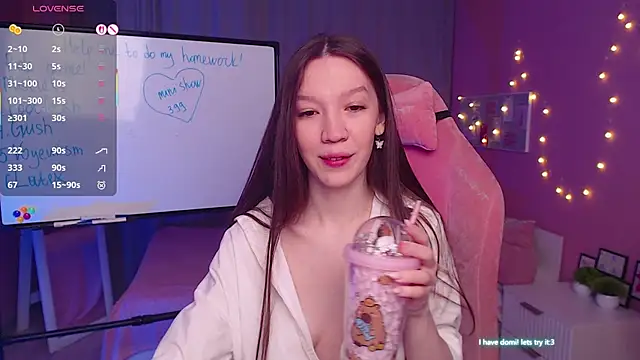 Shriya Sarann online show from March 2026 02:12:02 PM