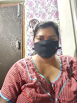 Liyaa 24 online show from May 2026 04:33:01 PM