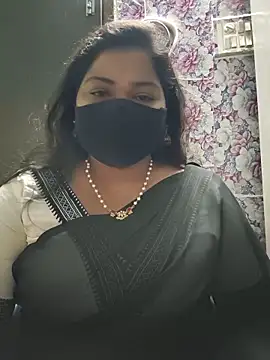 Snapshot of Liyaa_24 chatting on June 2026 05:28:02 PM Liyaa 24 online show from June 2026 05:28:02 PM