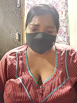 Liyaa 24 online show from April 2026 04:41:02 PM