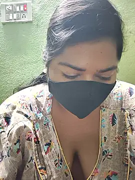 Snapshot of Liyaa_24 chatting on February 2026 04:38:01 PM Liyaa 24 online show from February 2026 04:38:01 PM