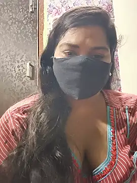 Liyaa 24 online show from May 2026 05:32:01 PM