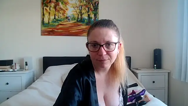 32h busty online show from February 2026 09:53:02 AM
