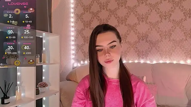 HolyMiax online show from November 2025 03:39:02 AM