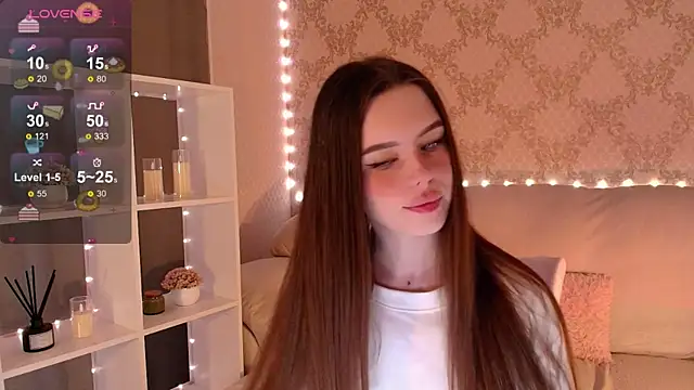 Snapshot of HolyMiax chatting on July 2026 03:18:01 AM HolyMiax online show from July 2026 03:18:01 AM
