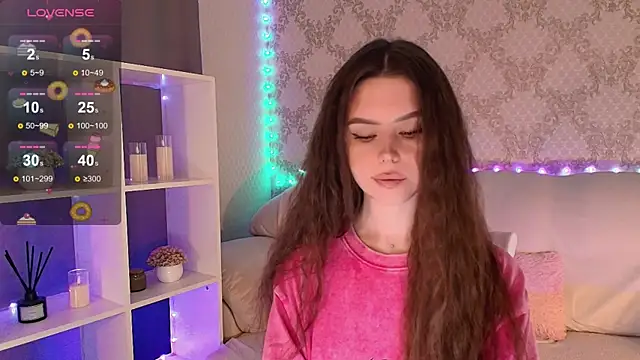 HolyMiax online show from May 2026 04:01:01 AM