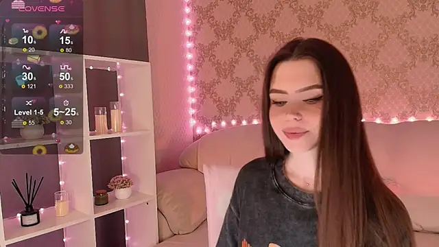 HolyMiax online show from May 2026 03:47:01 AM