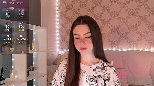 HolyMiax online show from November 2025 03:28:02 AM