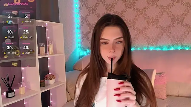 HolyMiax online show from May 2026 03:57:01 AM