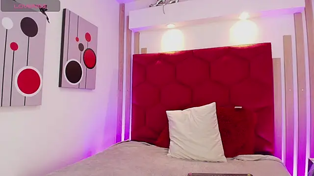 EmmaJhomson online show from April 2026 12:50:02 PM