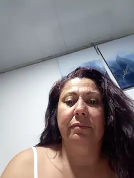 Snapshot of EmmaJhomson chatting on June 2026 12:52:01 AM EmmaJhomson online show from June 2026 12:52:01 AM