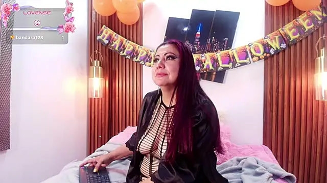 EmmaJhomson online show from October 2025 09:43:01 AM