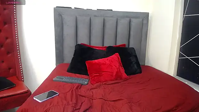 EmmaJhomson online show from December 2025 08:17:02 PM