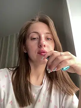 ChristyCrayme online show from May 2026 05:15:02 AM