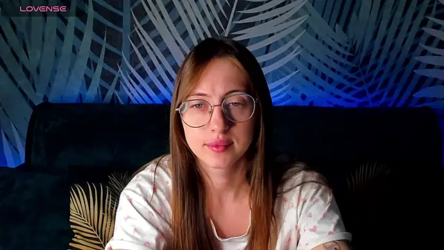 Snapshot of ChristyCrayme chatting on October 2025 10:10:01 PM ChristyCrayme online show from October 2025 10:10:01 PM