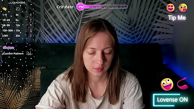 ChristyCrayme online show from May 2026 10:03:01 PM