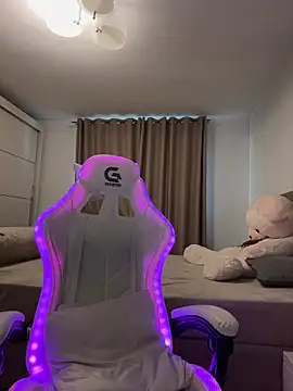 LunaBex online show from February 2026 06:35:02 AM