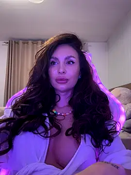 Snapshot of LunaBex chatting on November 2025 04:17:01 AM LunaBex online show from November 2025 04:17:01 AM