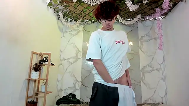 Bastian boyshot77 online show from May 2026 07:47:02 PM