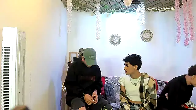 Bastian boyshot77 online show from February 2026 01:54:01 PM