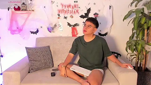 Young Ben online show from October 2025 11:49:01 PM