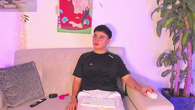 Young Ben online show from November 2025 09:48:01 PM