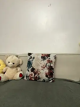 Lil-shawrie online show from May 2026 02:33:02 PM