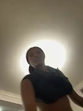 Lil-shawrie online show from February 2026 04:01:01 PM