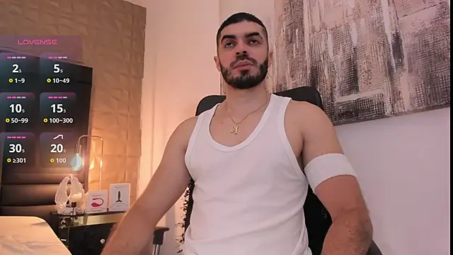 AxelThompson  online show from September 2025 11:48:02 AM