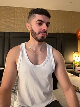 AxelThompson  online show from October 2025 11:19:01 AM