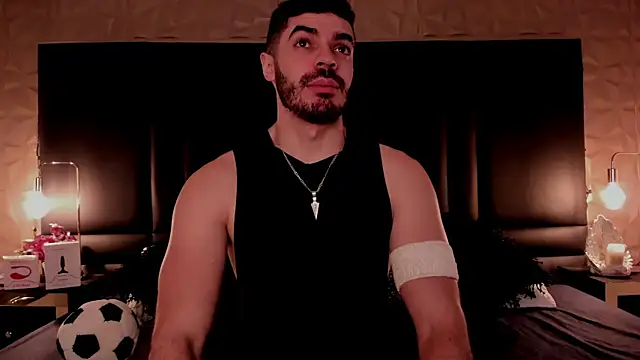 AxelThompson  online show from November 2025 11:58:02 AM