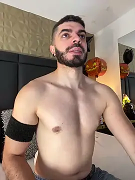 AxelThompson  online show from October 2025 11:55:02 AM