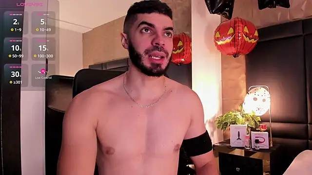 AxelThompson  online show from October 2025 12:26:02 PM