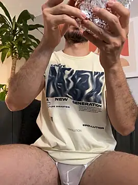 AxelThompson  online show from November 2025 12:05:02 PM