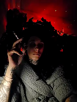 Snapshot of DarkAngelz1 chatting on November 2025 01:43:02 AM DarkAngelz1 online show from November 2025 01:43:02 AM