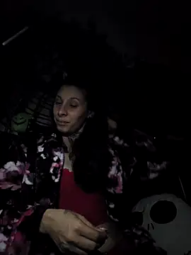 Snapshot of DarkAngelz1 chatting on November 2025 01:39:01 AM DarkAngelz1 online show from November 2025 01:39:01 AM